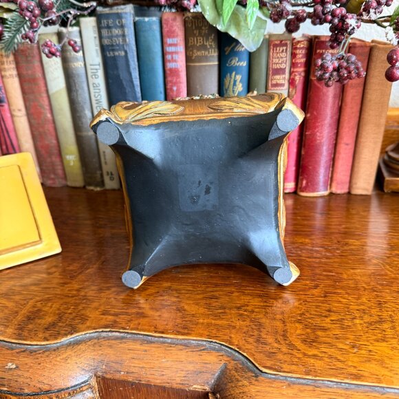 Large Vintage Ornate Heavy Trinket Box - Picture 9 of 16